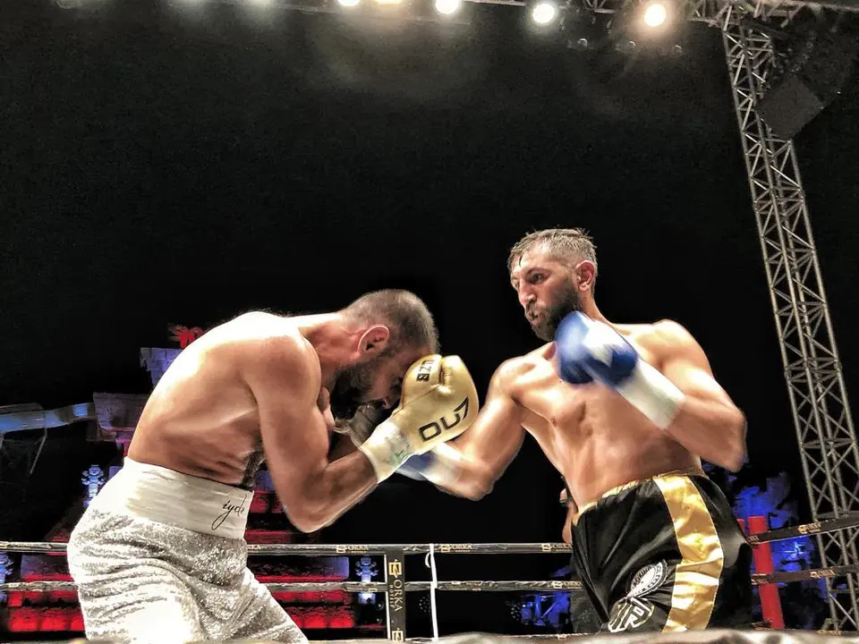 Arda Avcı WBC Asya maçında defans yaparken